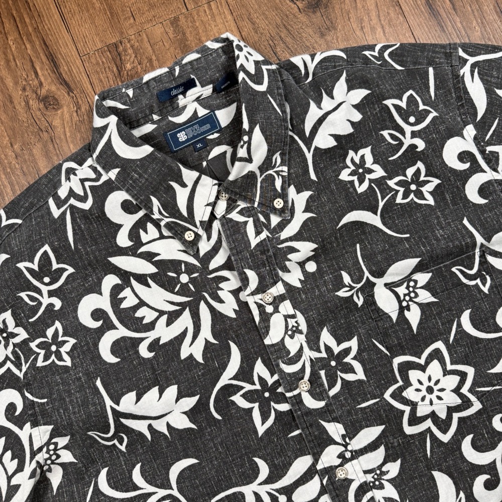 Reyn Spooner Hawaiian Shirt Mens XL Black Classic Fit Floral Hibiscus Reverse